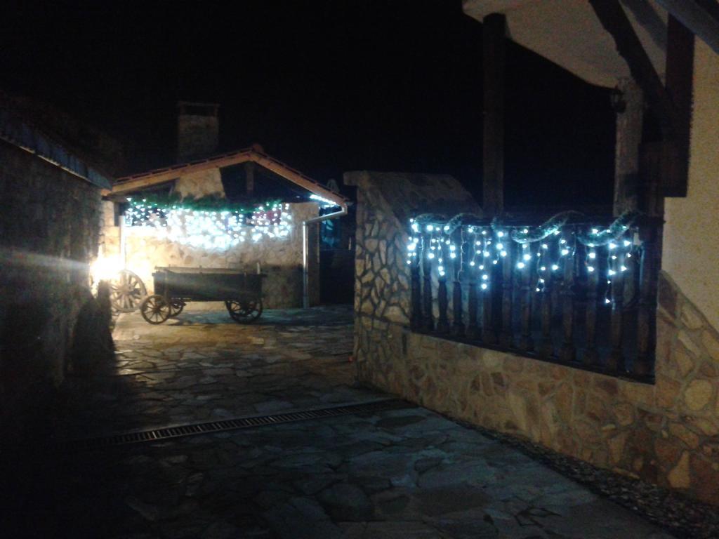 Къщата - Къща За Гости Рибарица Екстериор снимка